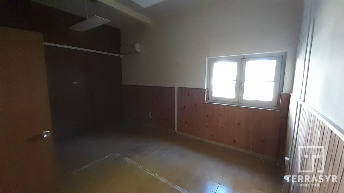 Casa ID.805 - Edificio Ex-Juzgado; Inversión para construcción  