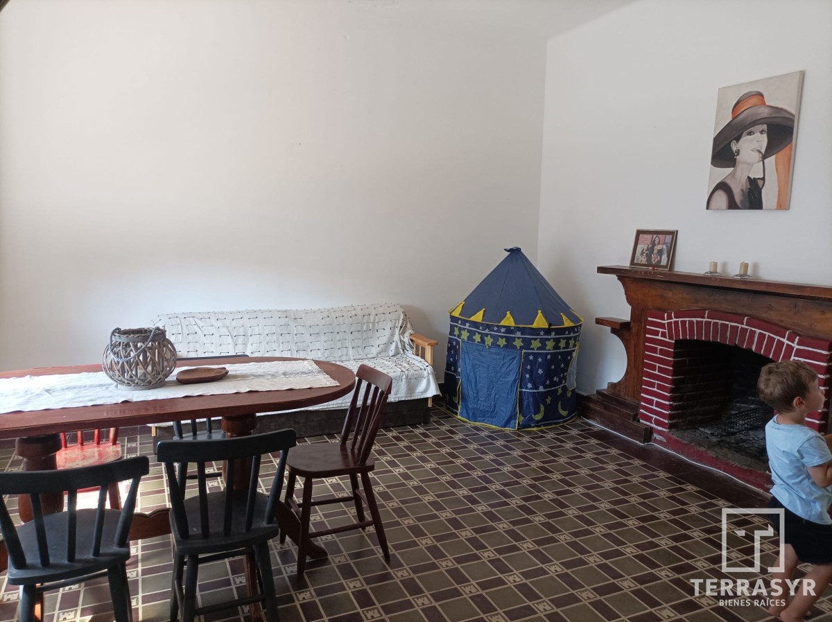 Casa ID.372 - Casa esquinera en el Centro de maldonado