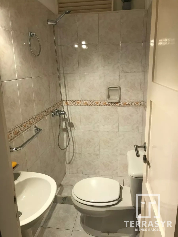 Casa ID.300 - Linda Casa en la zona del Shopping