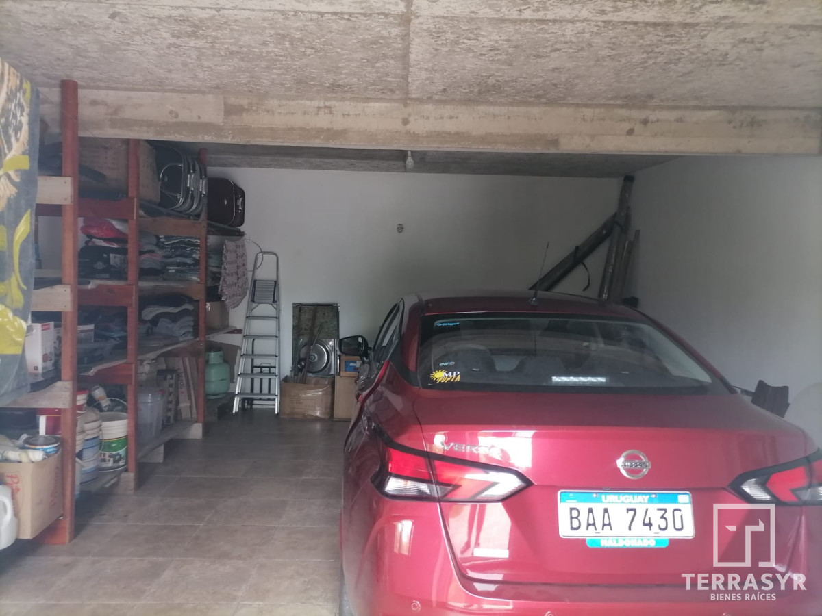 Casa ID.449 - Excelente Casa en pinares 3 dormitorios y garaje para 2 autos  