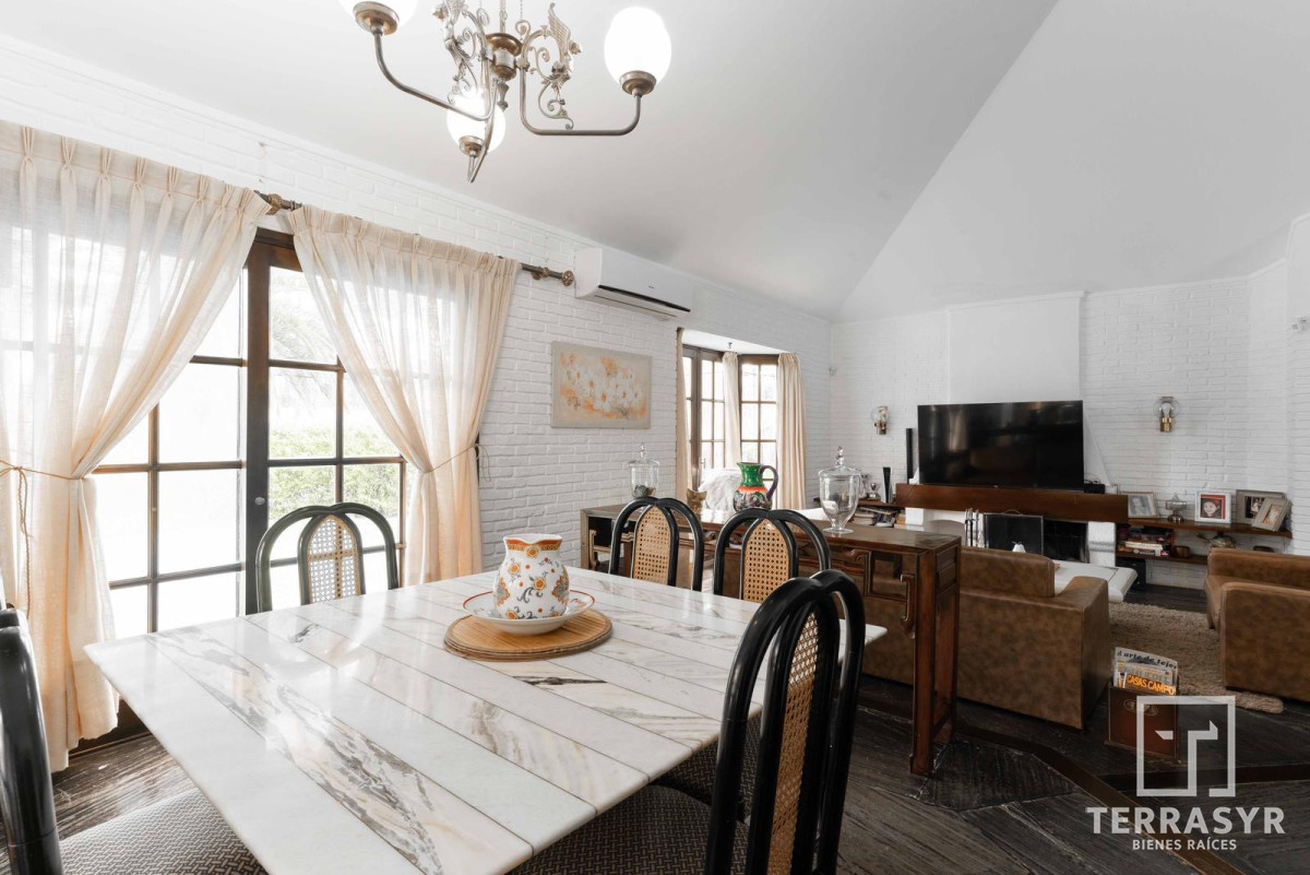 Casa ID.1076 - Excelente Casa Con Piscina climatizada en Alquiler temporal,