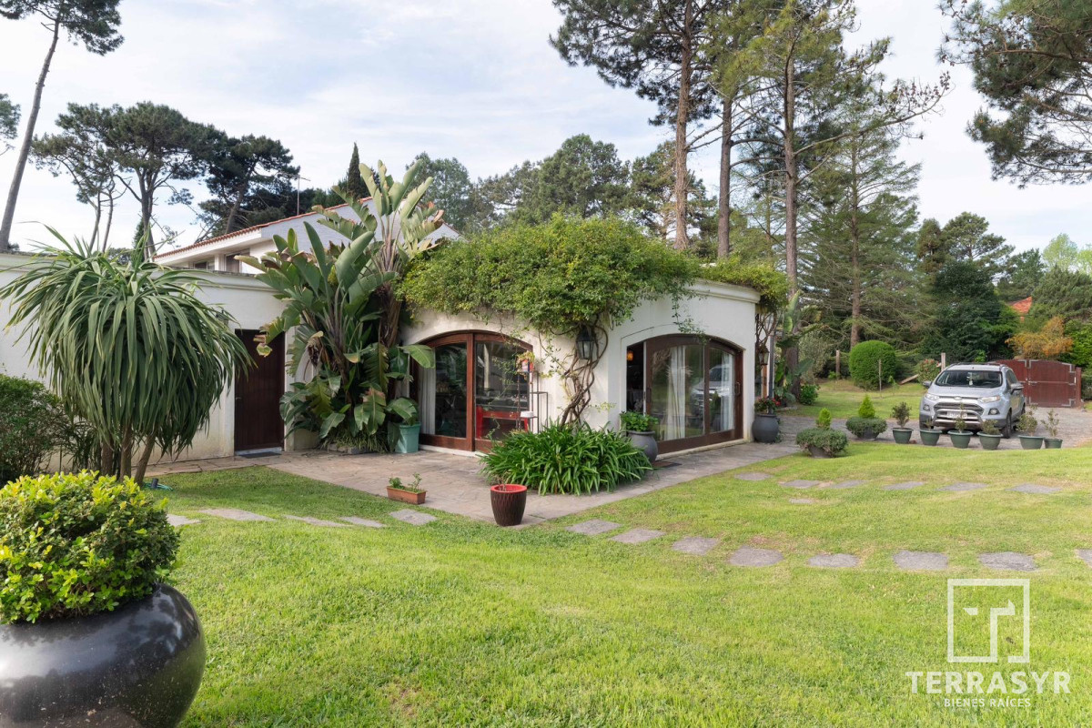 Casa ID.1076 - Excelente Casa Con Piscina climatizada en Alquiler temporal,