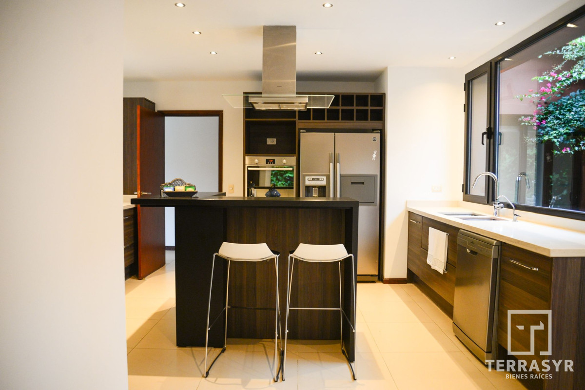 Casa ID.1139 - Hermosa casa en La Arbolada con Piscina Climartizada