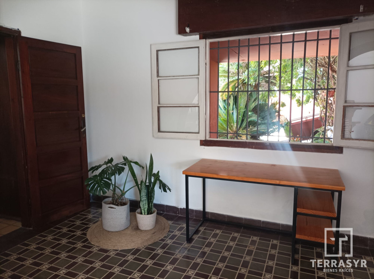 Casa ID.372 - Casa esquinera en el Centro de maldonado