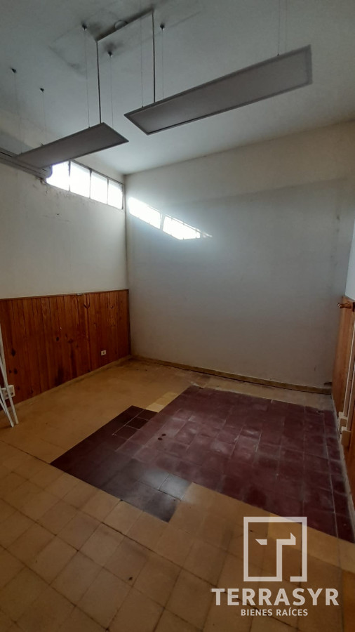 Casa ID.805 - Edificio Ex-Juzgado; Inversión para construcción  