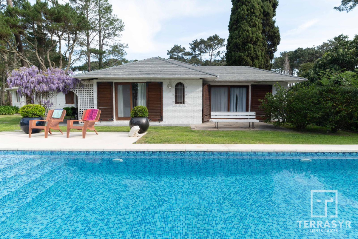 Casa ID.1076 - Excelente Casa Con Piscina climatizada en Alquiler temporal,