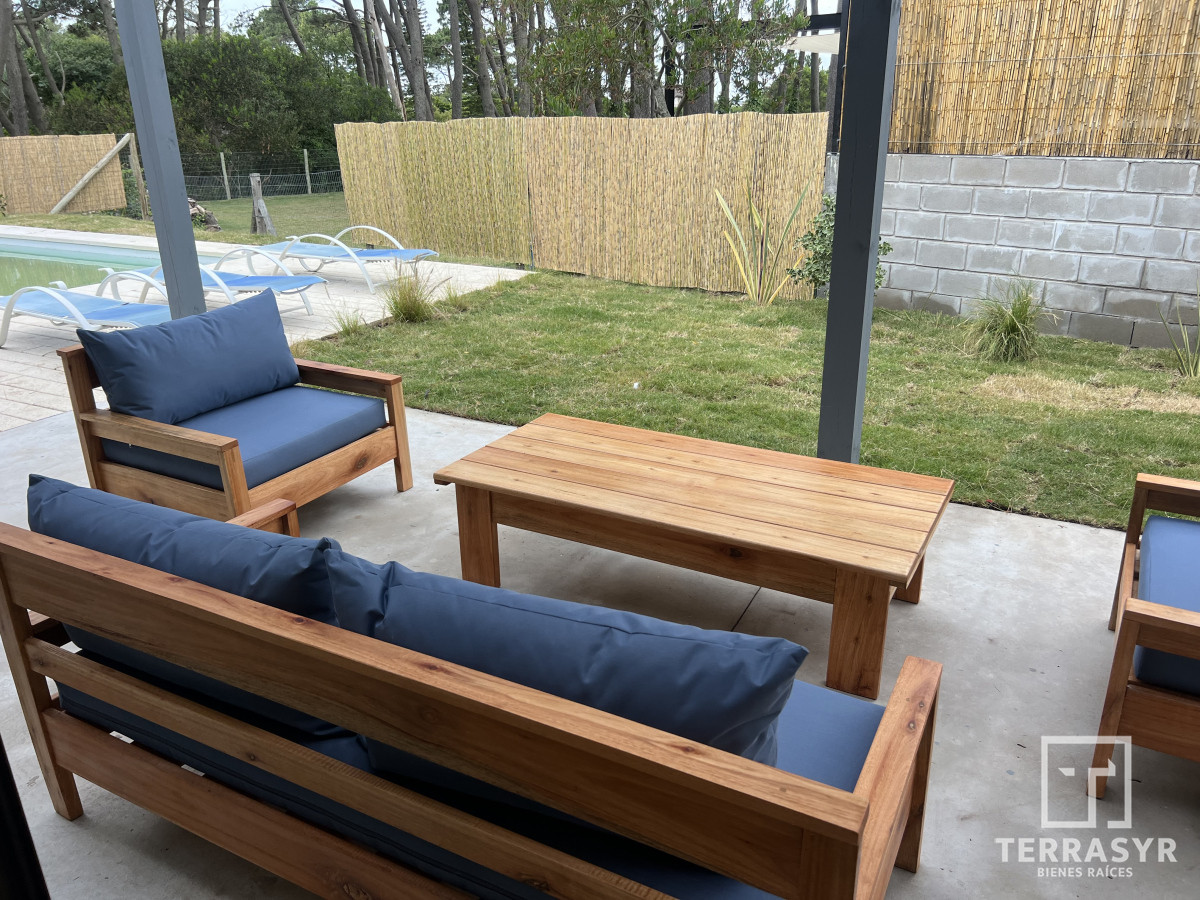 Casa ID.1140 - Casa en playa mansa 