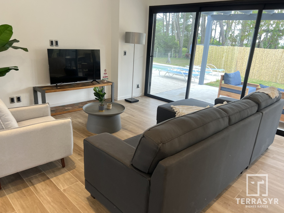 Casa ID.1140 - Casa en playa mansa 