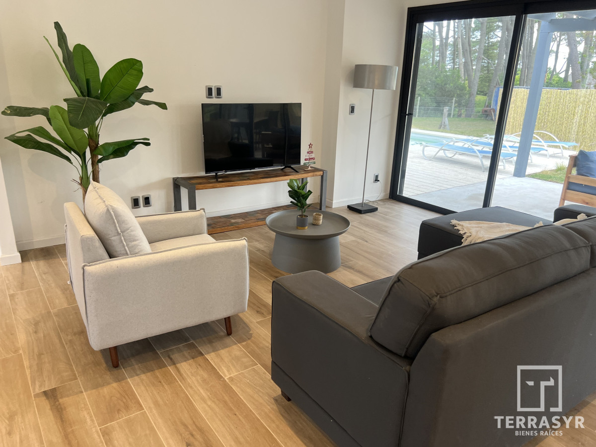 Casa ID.1140 - Casa en playa mansa 