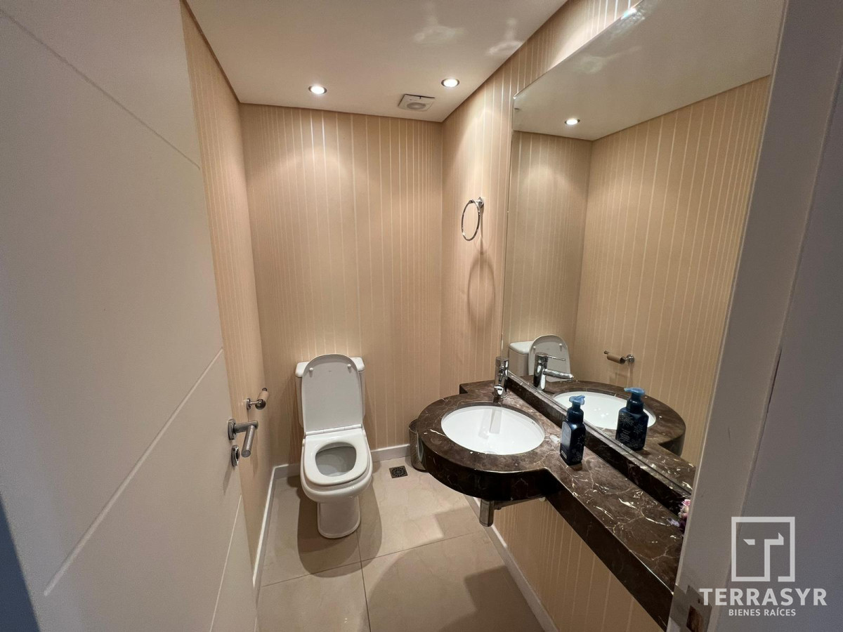 Apartamento ID.14 - Apartamento de 3 dormitorios en Playa Mansa en Venta