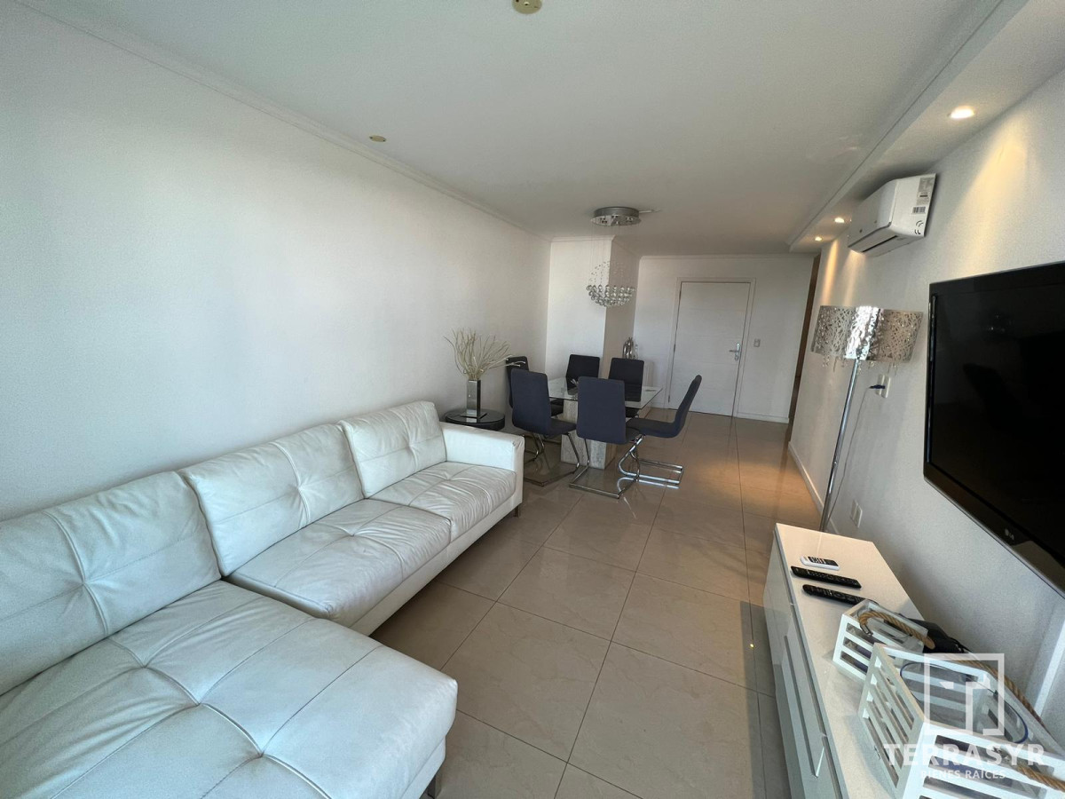 Apartamento ID.14 - Apartamento de 3 dormitorios en Playa Mansa en Venta