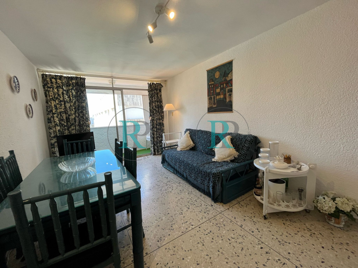 Apartamento ID.2770 -  VENTA APARTAMENTO 2 DORMITORIOS 2 BAÑOS DOBLE GARAJE