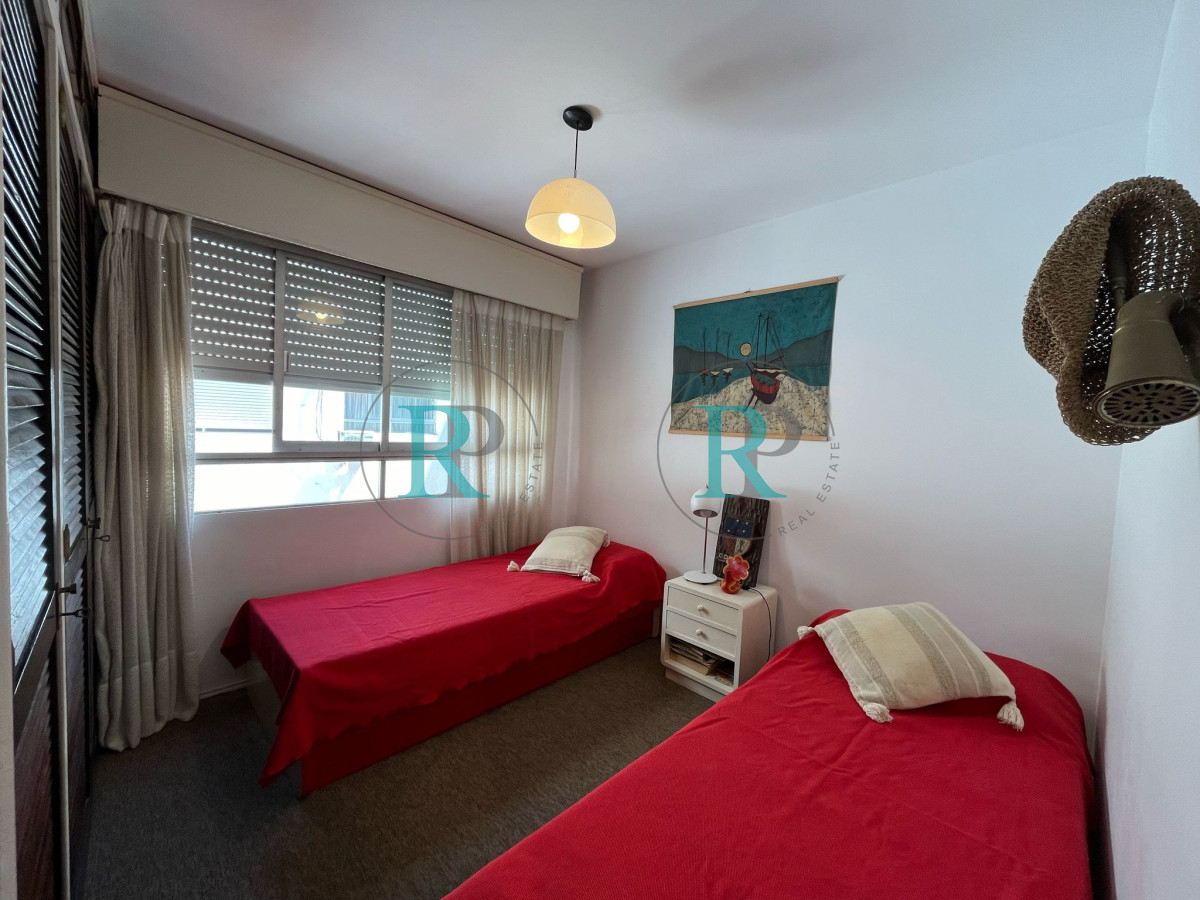 Apartamento ID.2770 -  VENTA APARTAMENTO 2 DORMITORIOS 2 BAÑOS DOBLE GARAJE