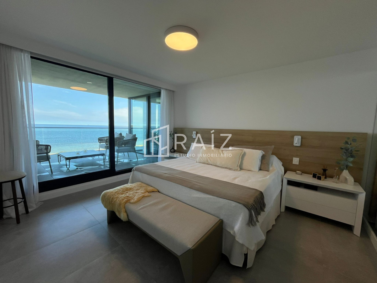 Apartamento ID.10561 - APARTAMENTO 3 DORMITORIOS ALQUILER ANUAL MANSA - EDIFICIO DE EXCELENTE CATEGORIA