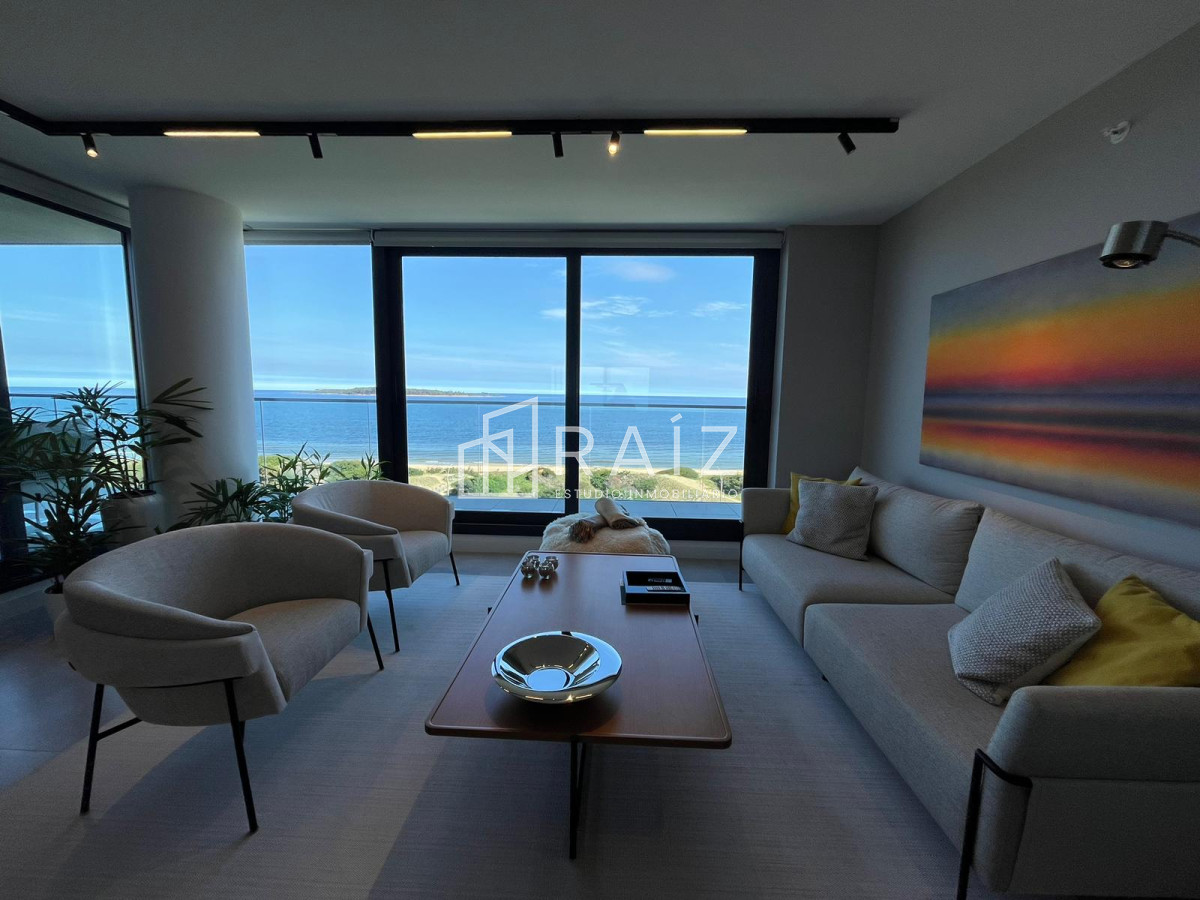 Apartamento ID.10561 - APARTAMENTO 3 DORMITORIOS ALQUILER ANUAL MANSA - EDIFICIO DE EXCELENTE CATEGORIA