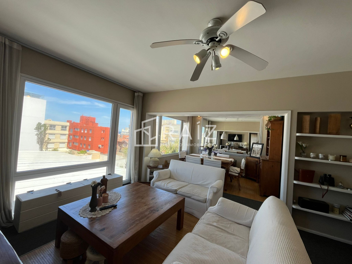 Apartamento ID.8070 - APARTAMENTO EN VENTA 3 DORMITORIOS  2 BAÑOS GARAGE PENINSULA