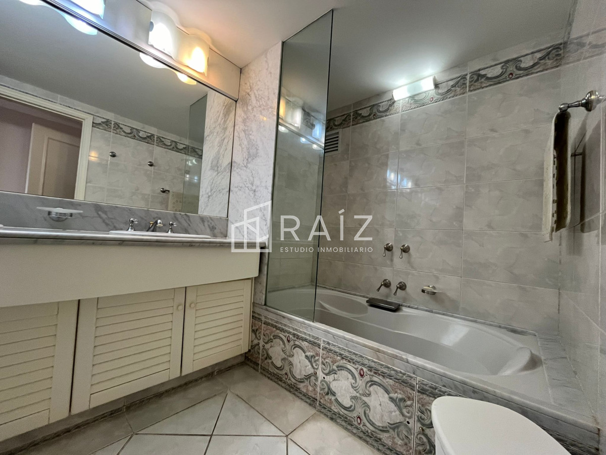 Apartamento ID.1673 - APARTAMENTO EN VENTA 3 DORMITORIOS y DEPENDENCIA PLAYA MANSA