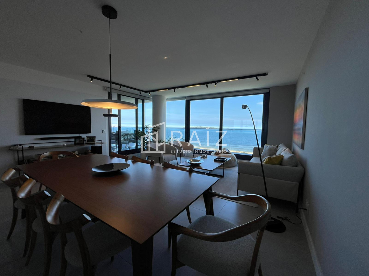 Apartamento ID.10561 - APARTAMENTO 3 DORMITORIOS ALQUILER ANUAL MANSA - EDIFICIO DE EXCELENTE CATEGORIA