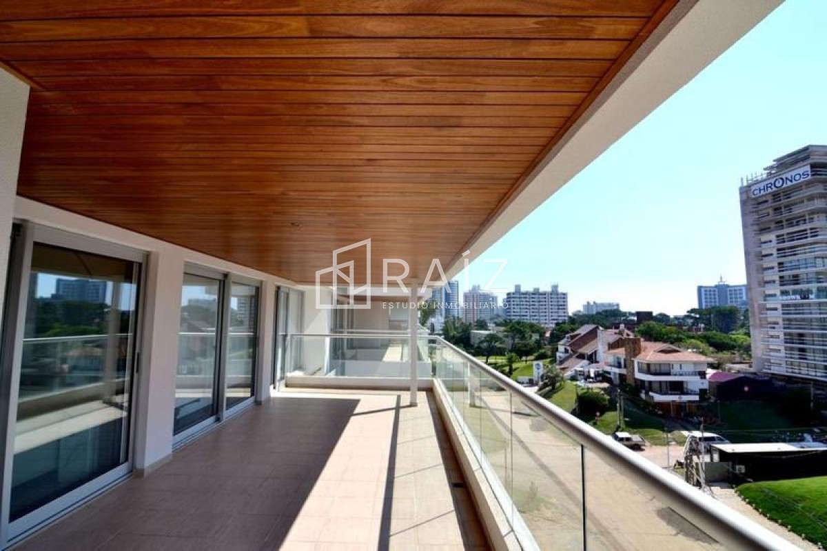 Apartamento ID.1682 - Amplia planta de 2 dormitorios y medio