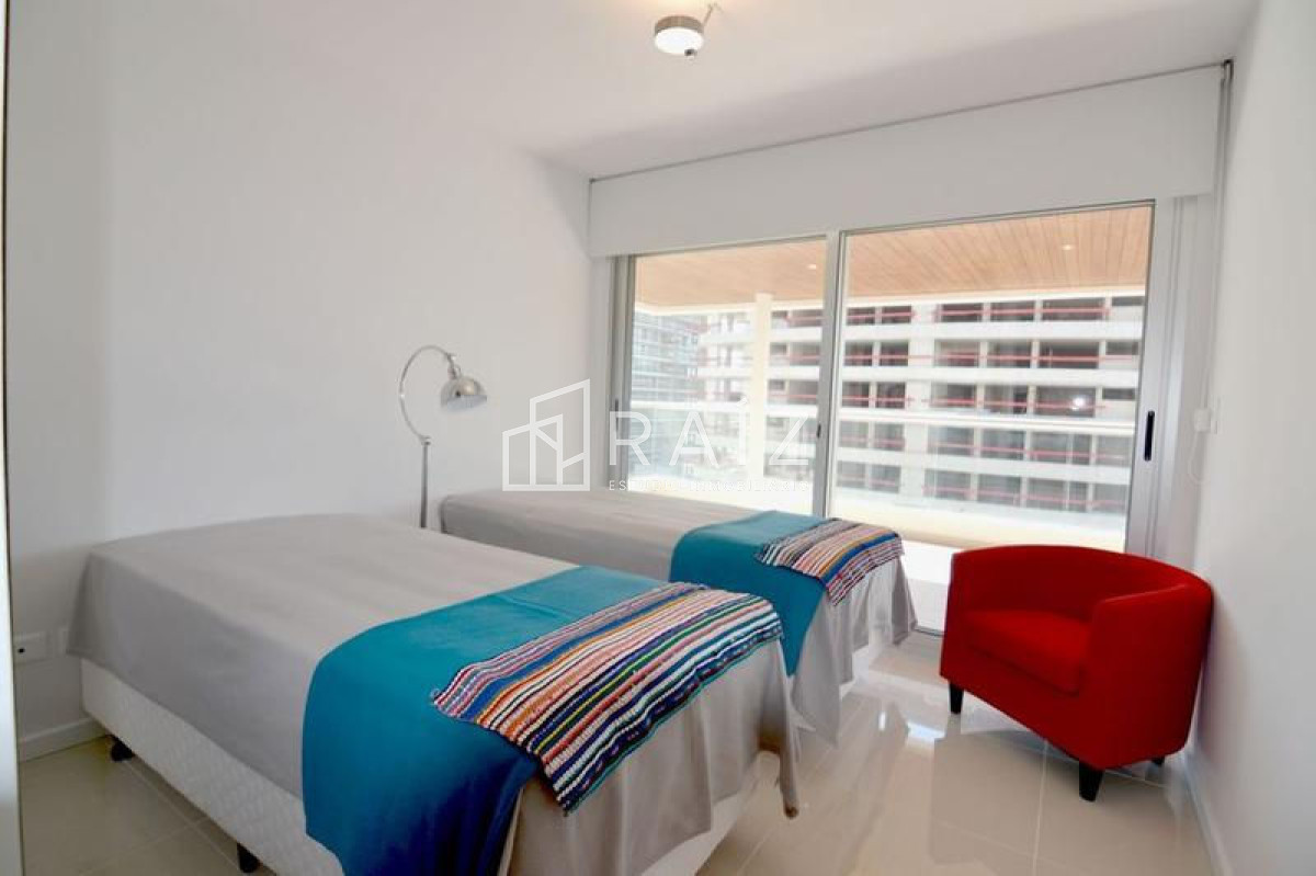 Apartamento ID.1682 - Amplia planta de 2 dormitorios y medio