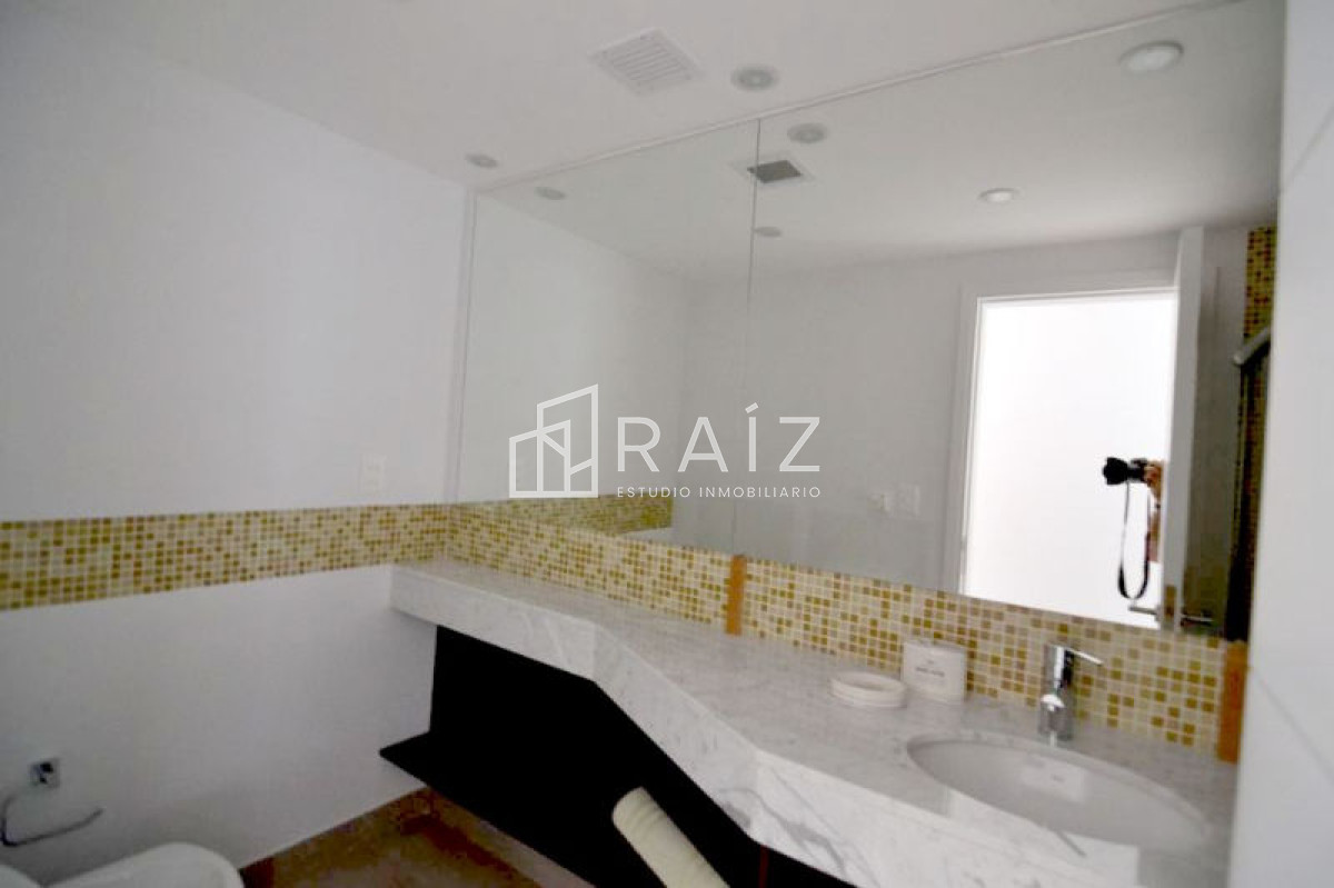 Apartamento ID.1682 - Amplia planta de 2 dormitorios y medio