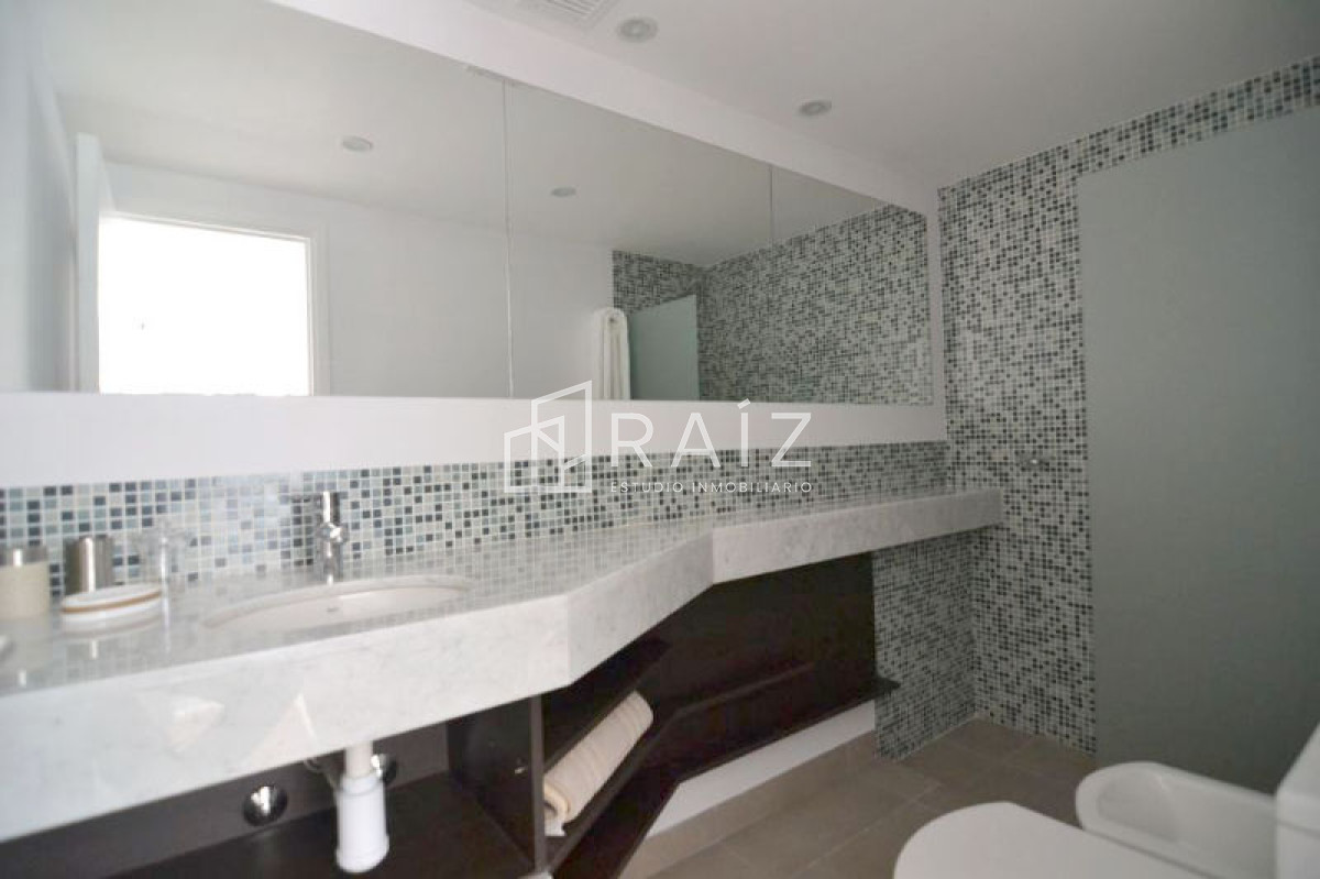 Apartamento ID.1682 - Amplia planta de 2 dormitorios y medio