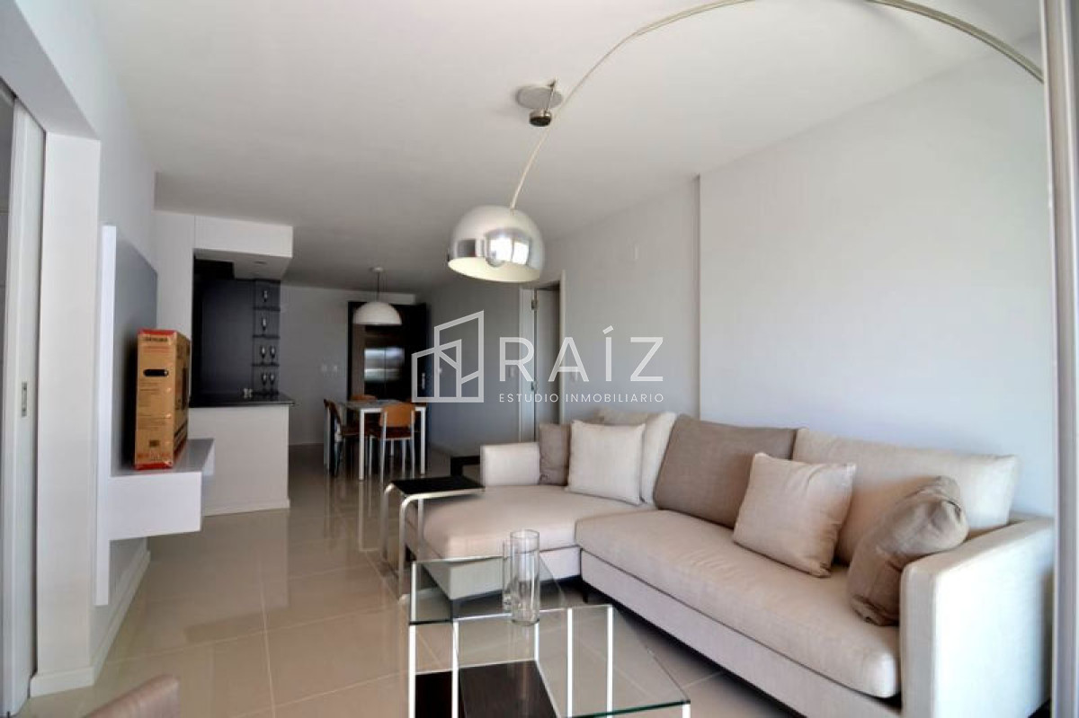 Apartamento ID.1682 - Amplia planta de 2 dormitorios y medio