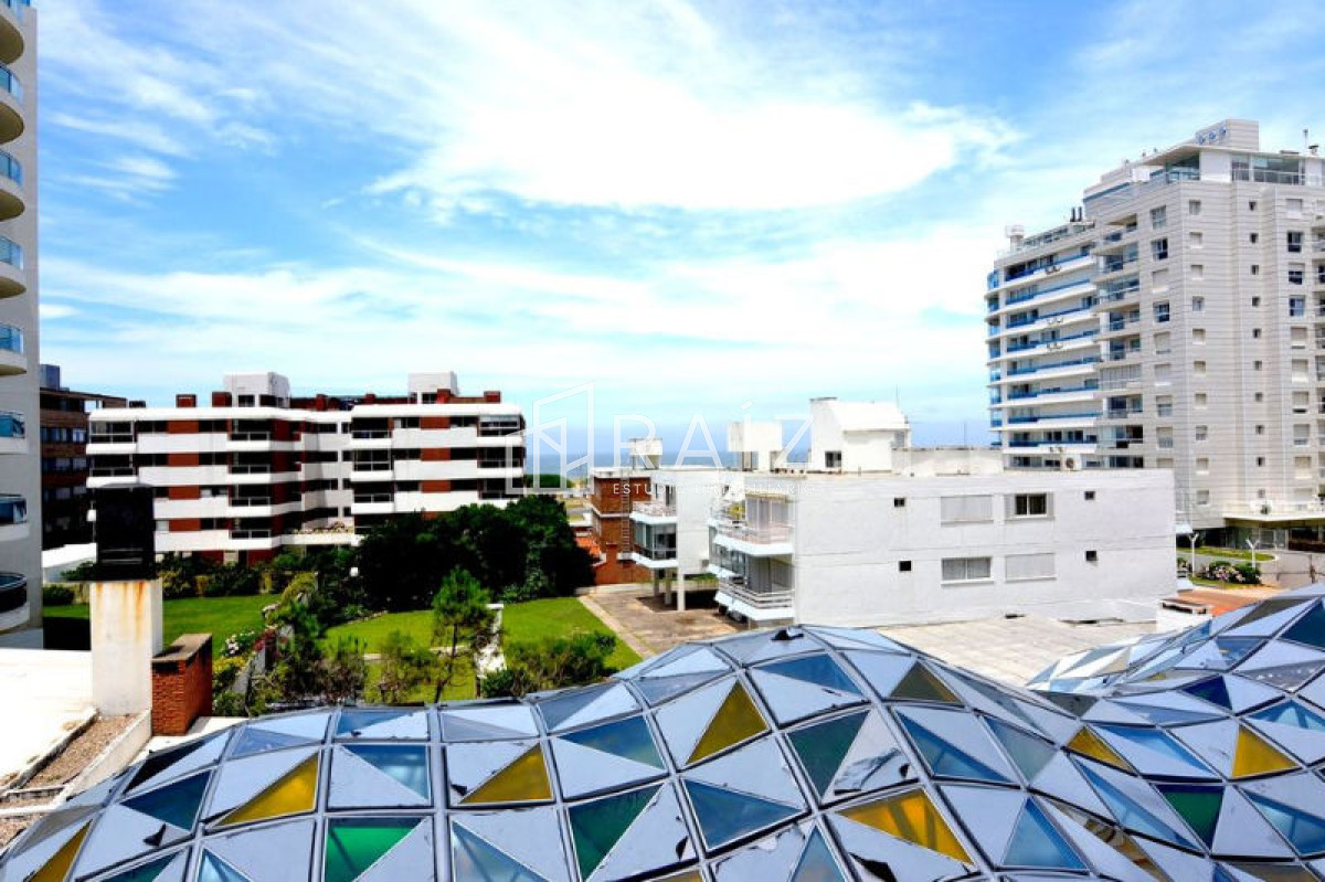 Apartamento ID.1682 - Amplia planta de 2 dormitorios y medio