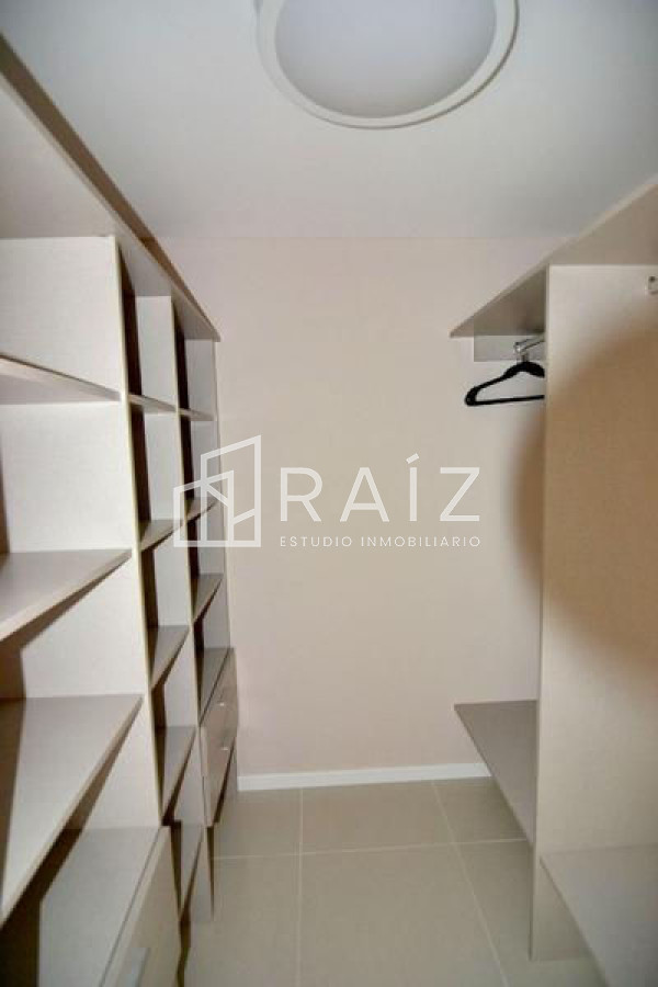 Apartamento ID.1682 - Amplia planta de 2 dormitorios y medio