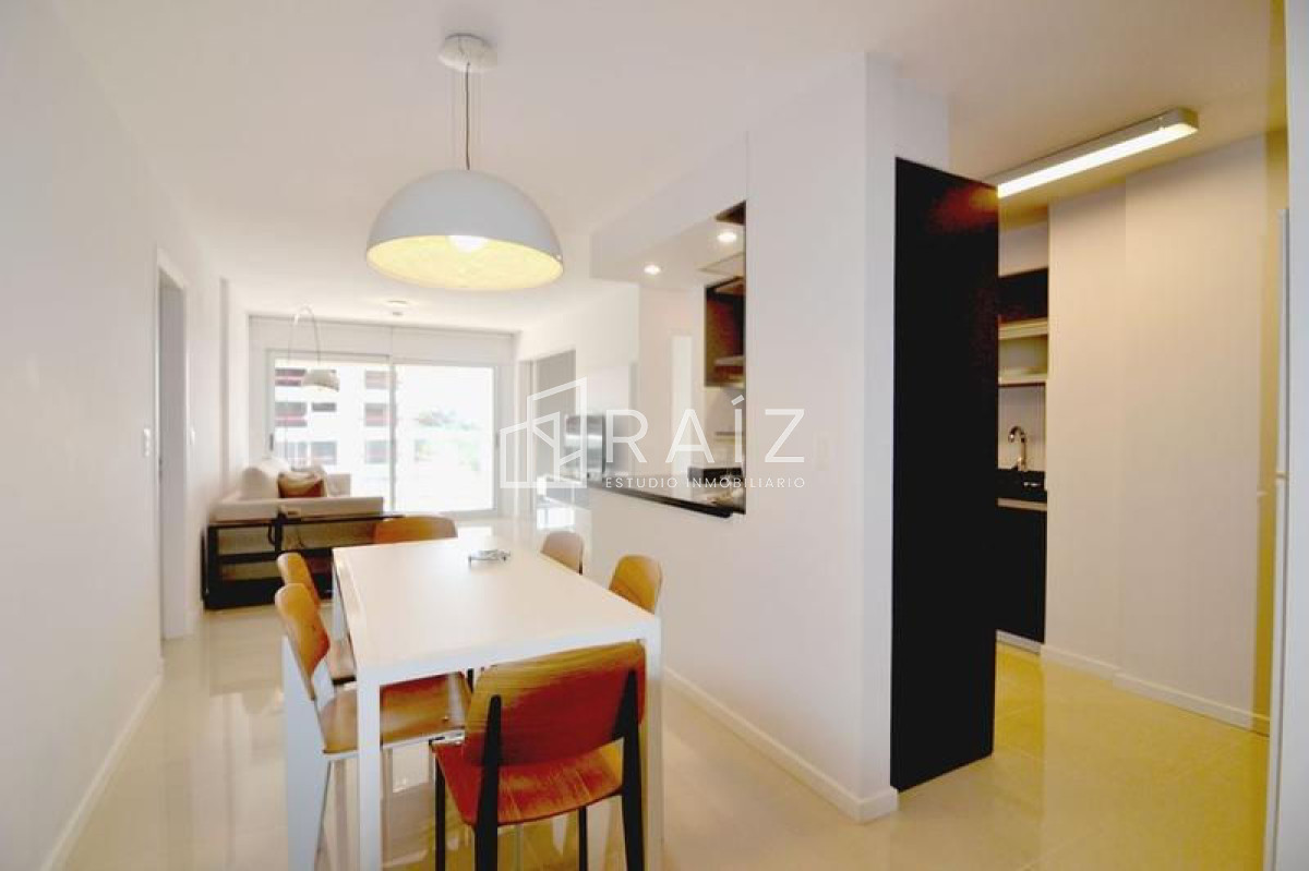 Apartamento ID.1682 - Amplia planta de 2 dormitorios y medio