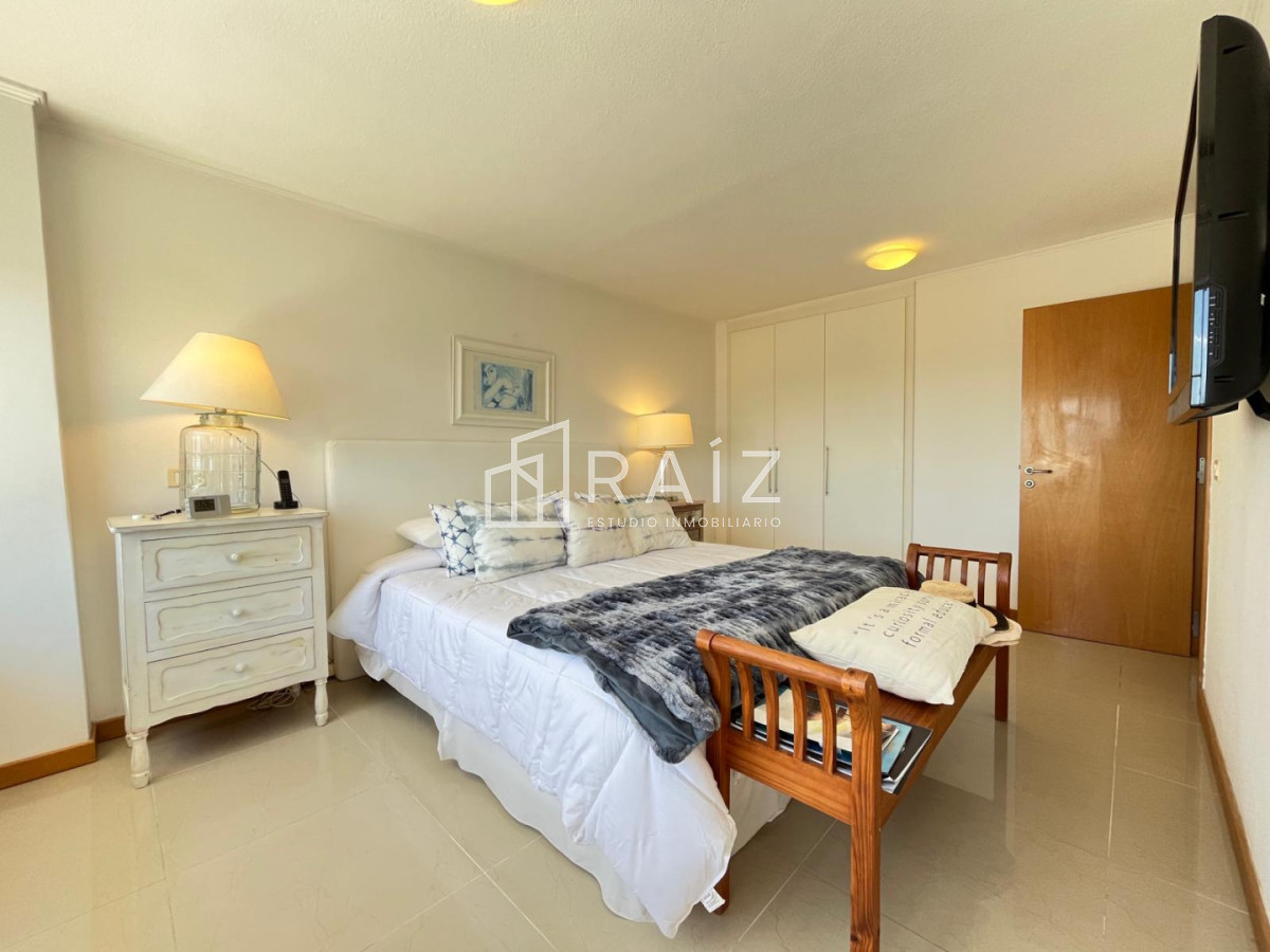 Apartamento ID.11918 - VENTA PENTHOUSE 4 DORMITORIOS BRAVA