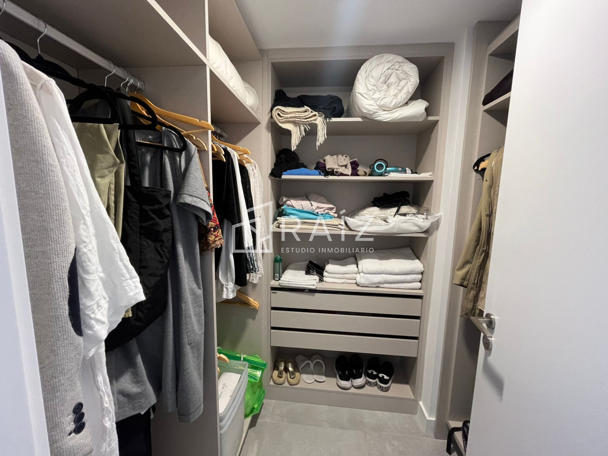 Apartamento ID.10561 - APARTAMENTO 3 DORMITORIOS ALQUILER ANUAL MANSA - EDIFICIO DE EXCELENTE CATEGORIA