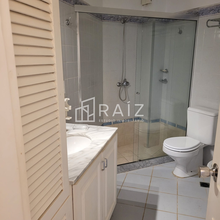 Apartamento ID.8446 - APARTAMENTO 3 DORMITORIOS EN VENTA PLAYA MANSA PINARES