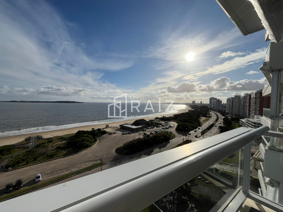 Apartamento ID.1673 - APARTAMENTO EN VENTA 3 DORMITORIOS y DEPENDENCIA PLAYA MANSA