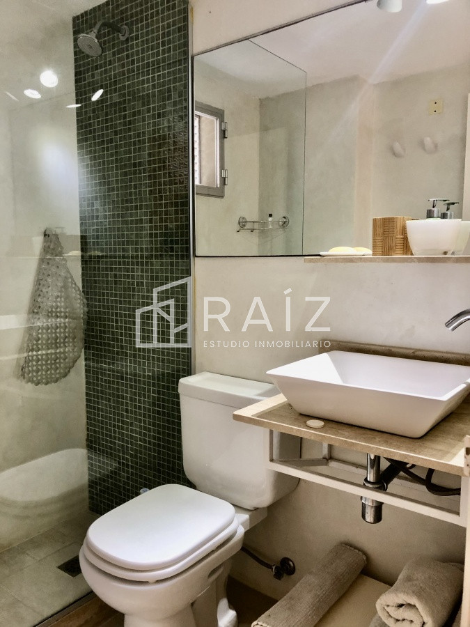 Apartamento ID.87 - Disponible en venta, amplia planta con  vista al mar.