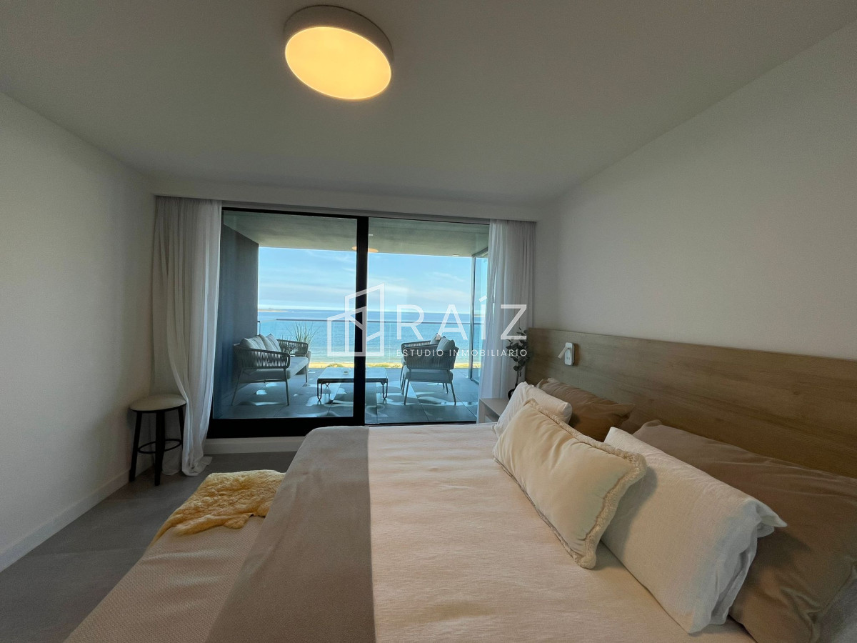 Apartamento ID.10561 - APARTAMENTO 3 DORMITORIOS ALQUILER ANUAL MANSA - EDIFICIO DE EXCELENTE CATEGORIA