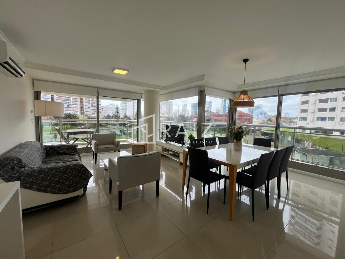 Apartamento ID.9811 - APARTAMENTO ALQUILER 2DA ENERO 2 DORMITORIOS PUNTA DEL ESTE