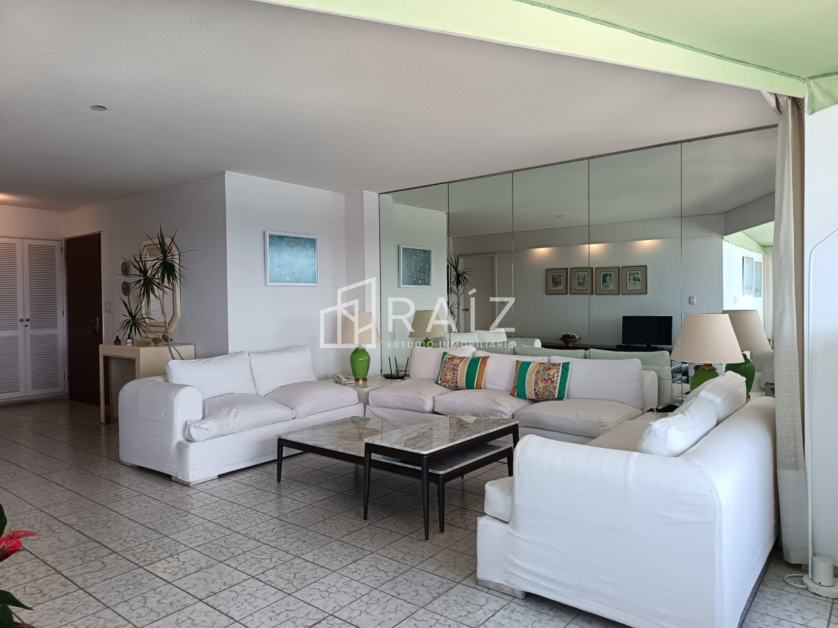 Apartamento ID.1430 - APARTAMENTO EN VENTA 3 DORMITORIOS PENINSULA