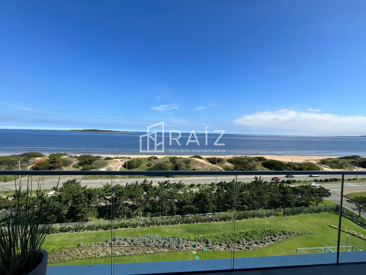 Apartamento ID.10561 - APARTAMENTO 3 DORMITORIOS ALQUILER ANUAL MANSA - EDIFICIO DE EXCELENTE CATEGORIA