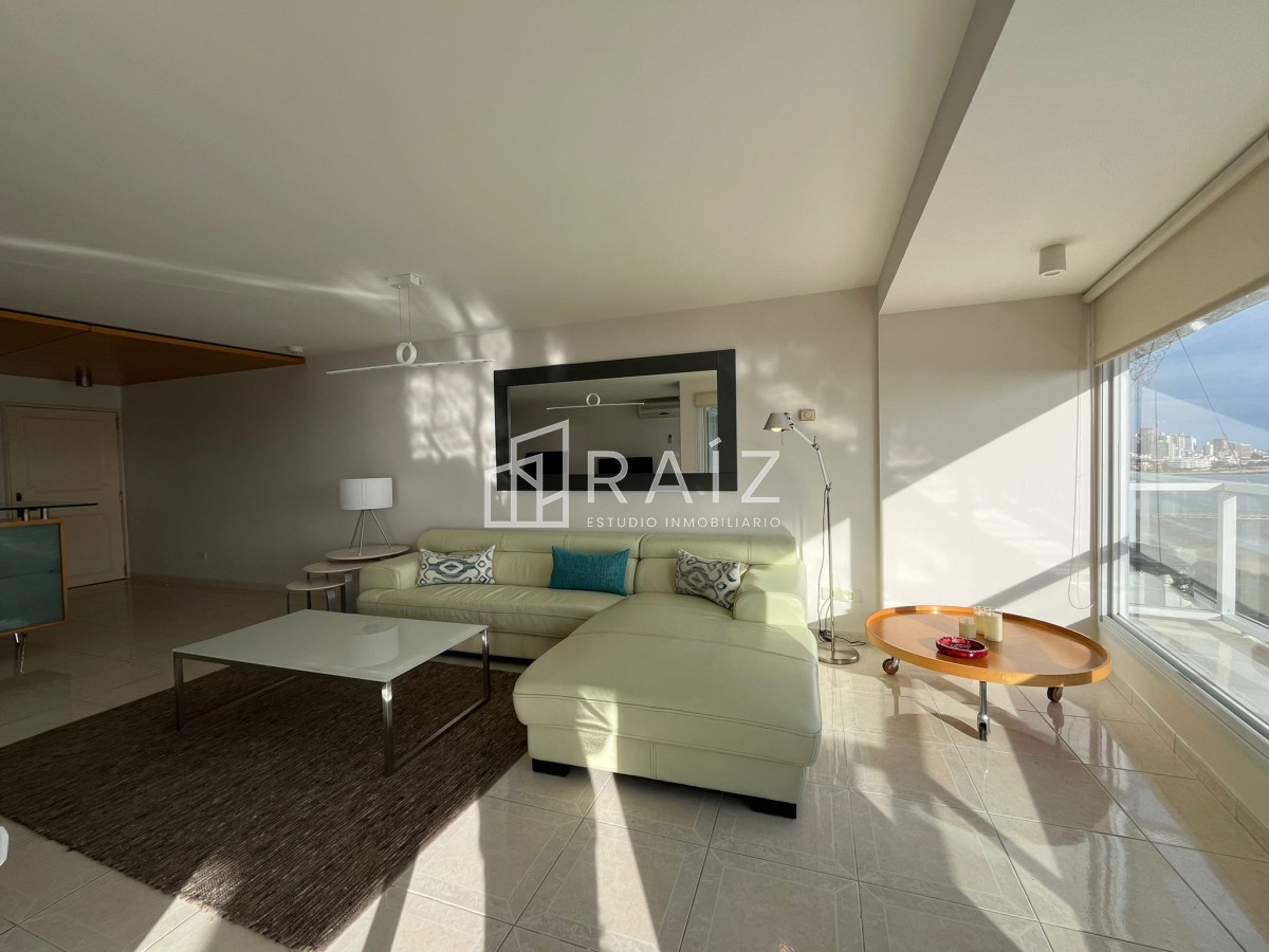 Apartamento ID.1673 - APARTAMENTO EN VENTA 3 DORMITORIOS y DEPENDENCIA PLAYA MANSA