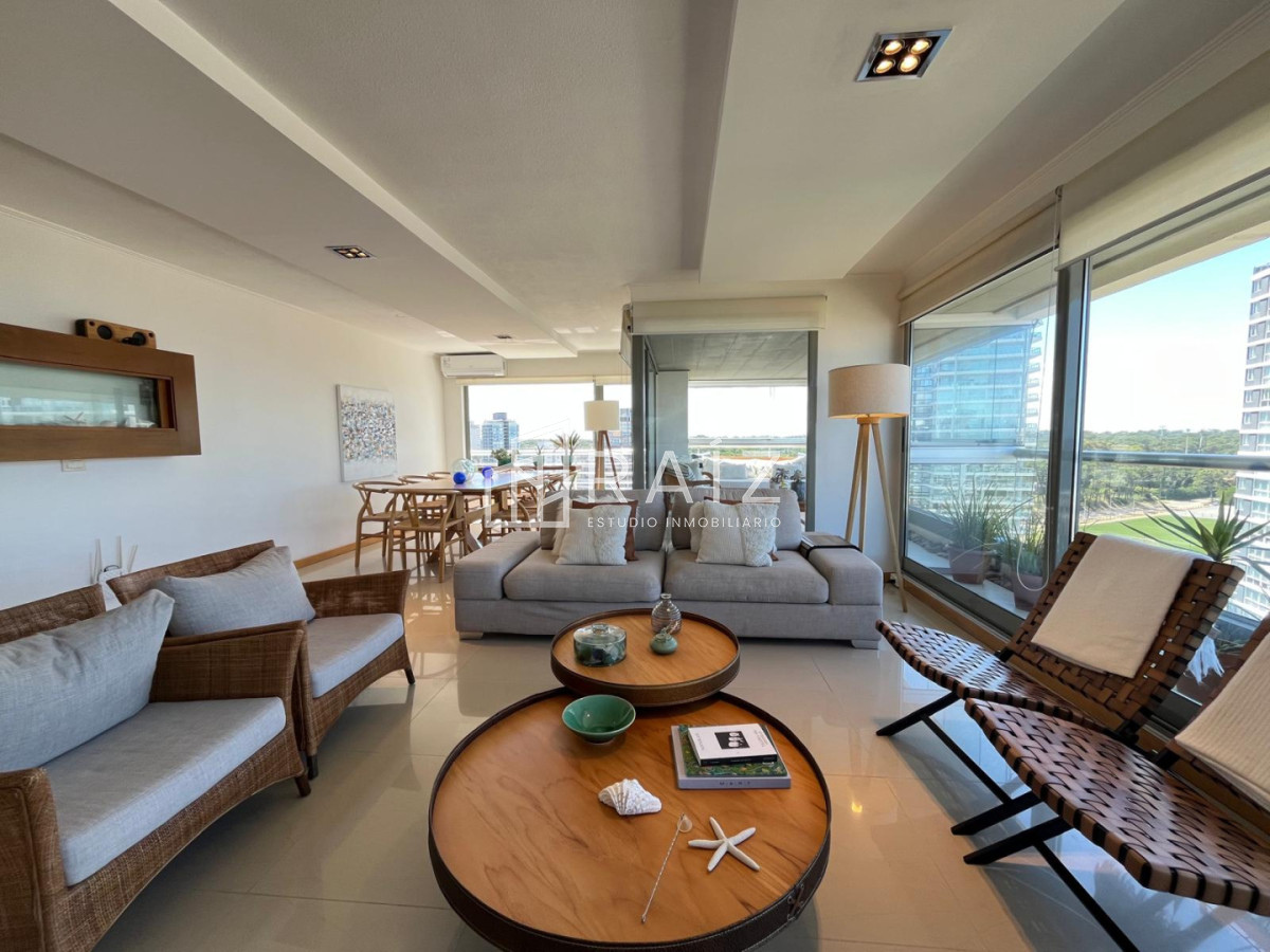 Apartamento ID.11918 - VENTA PENTHOUSE 4 DORMITORIOS BRAVA