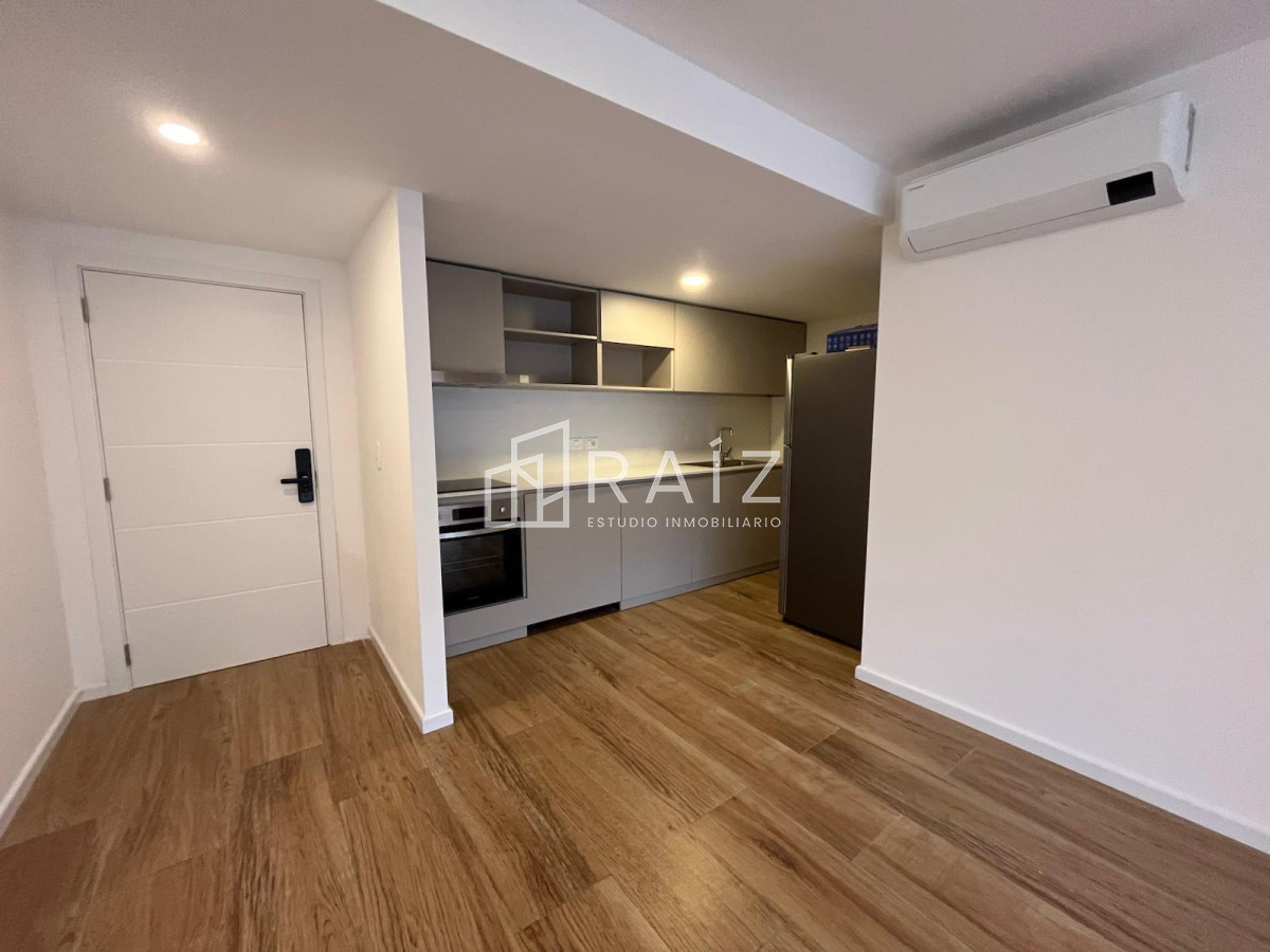 Apartamento ID.10551 - VENTA APARTAMENTO 2 DORMITORIOS MANSA-DOBLE GARAJE Y BAULERA