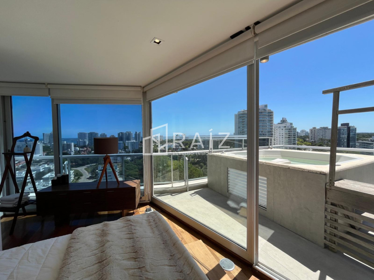 Apartamento ID.11918 - VENTA PENTHOUSE 4 DORMITORIOS BRAVA