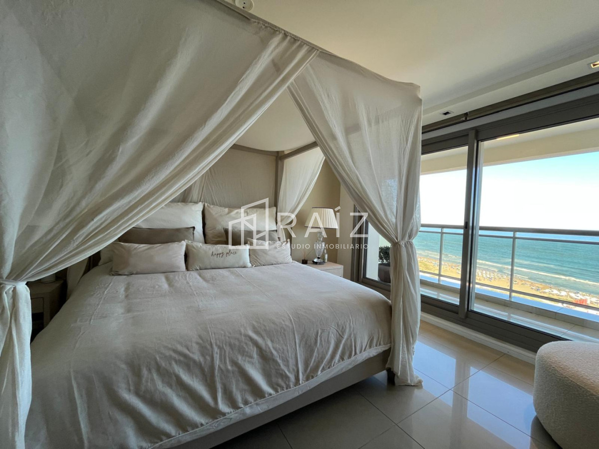 Apartamento ID.11858 - VENTA APARTAMENTO 4 DORMITORIOS + DEPENDECIA Y GYM PROPIO PLAYA BRAVA