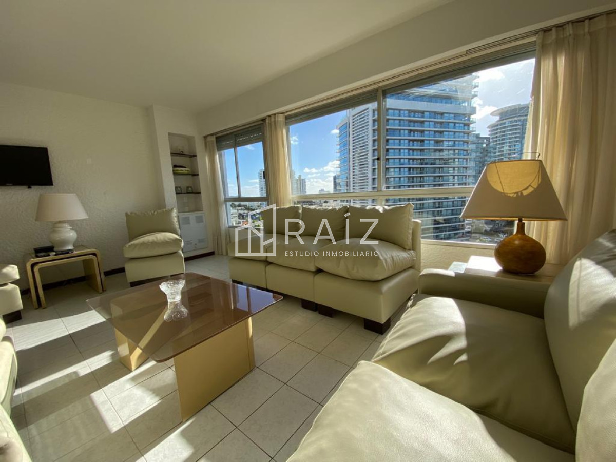 Apartamento ID.5876 - APARTAMENTO 3 DORMITORIOS EN VENTA PARADA 2 BRAVA