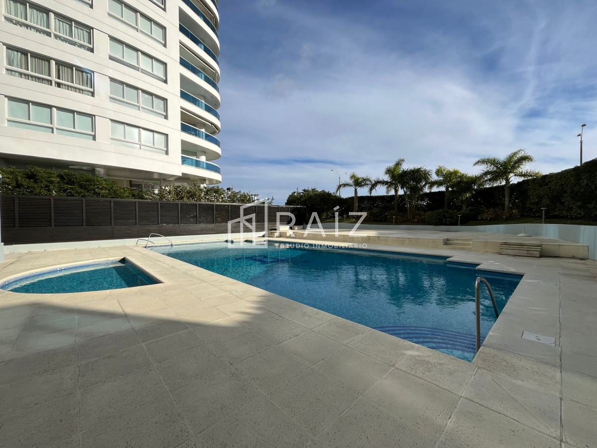 Apartamento ID.1673 - APARTAMENTO EN VENTA 3 DORMITORIOS y DEPENDENCIA PLAYA MANSA