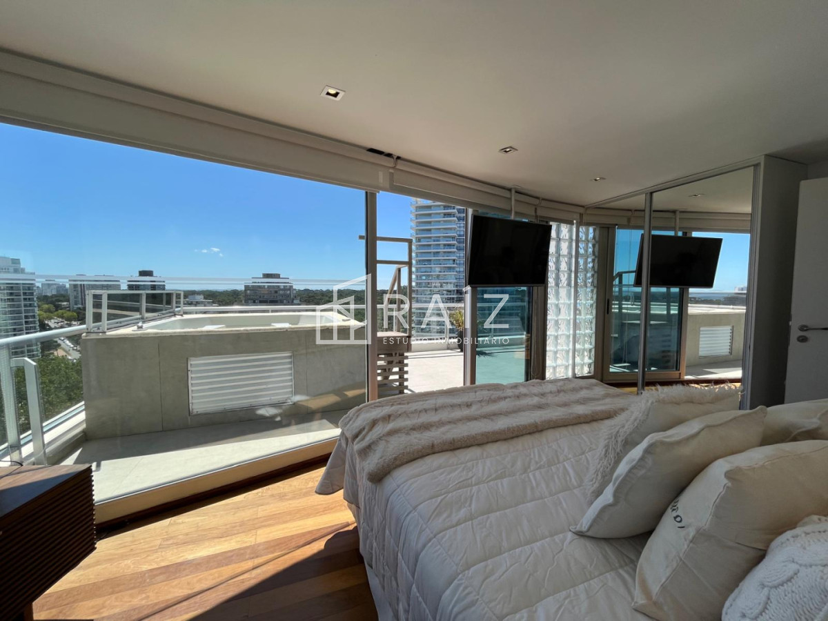 Apartamento ID.11918 - VENTA PENTHOUSE 4 DORMITORIOS BRAVA