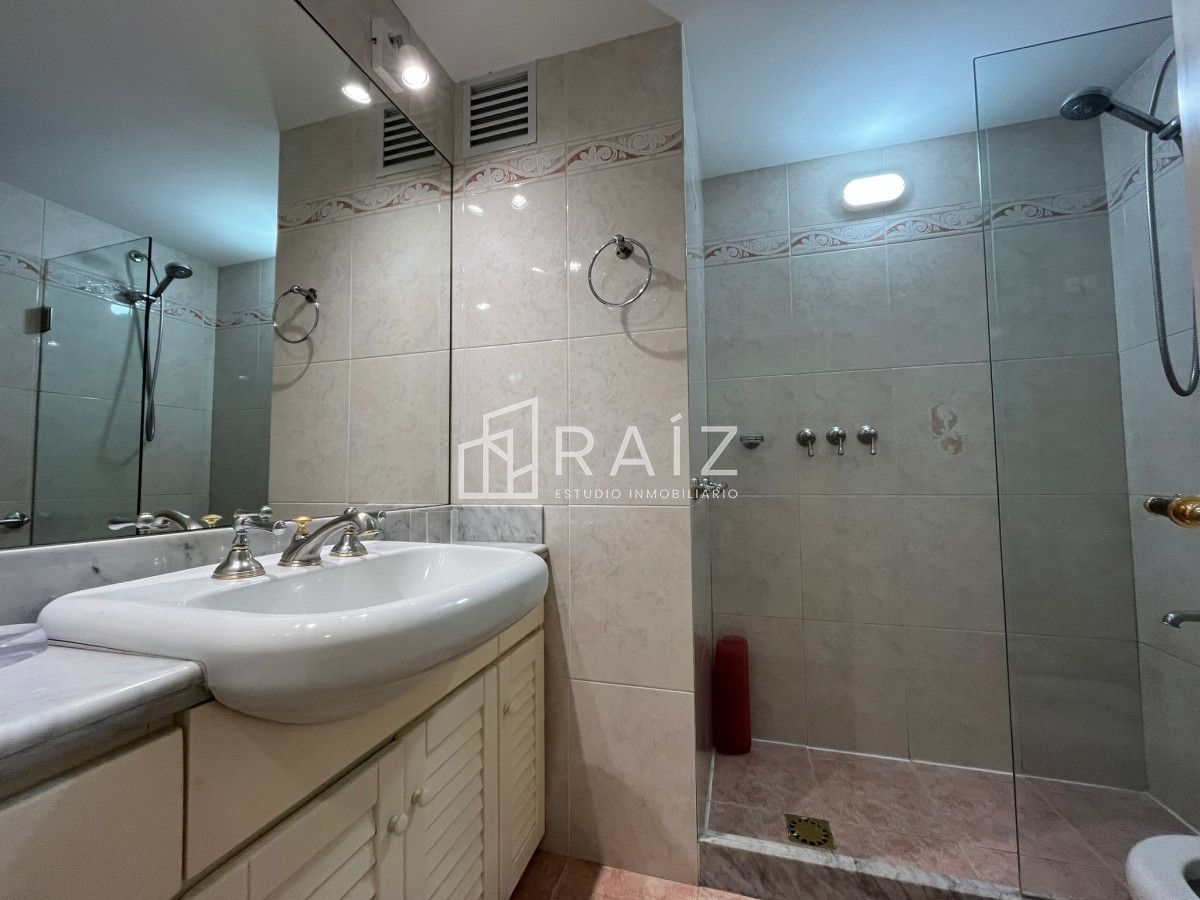 Apartamento ID.1673 - APARTAMENTO EN VENTA 3 DORMITORIOS y DEPENDENCIA PLAYA MANSA