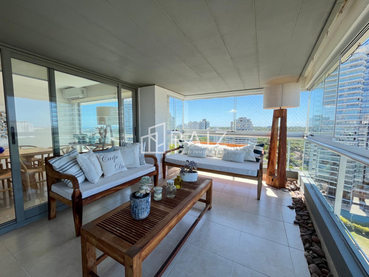 Apartamento ID.11918 - VENTA PENTHOUSE 4 DORMITORIOS BRAVA