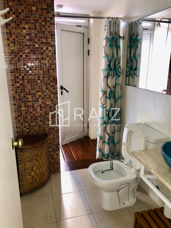 Apartamento ID.87 - Disponible en venta, amplia planta con  vista al mar.